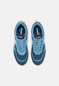 Diadora RACE UNISEX - Sneakers basse - niagara/gilbraltar sea