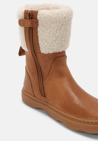 Camper KIDDO - Snowboots - cognac/lichtbruin