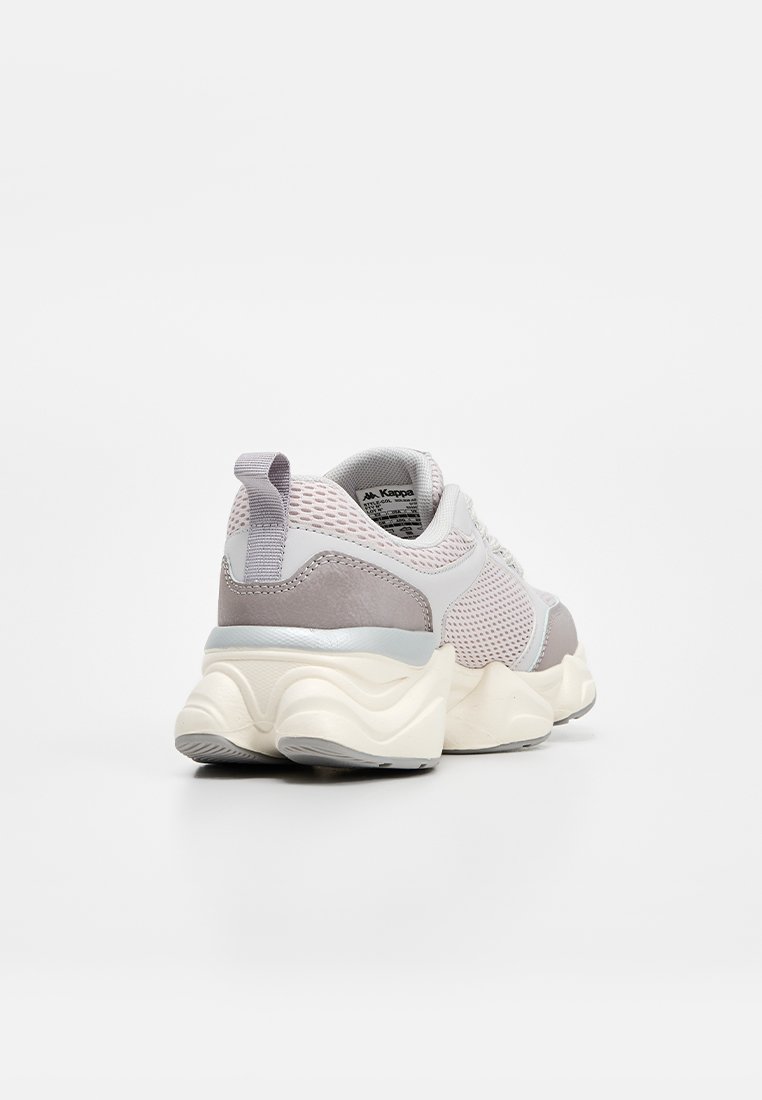 Sneaker low
