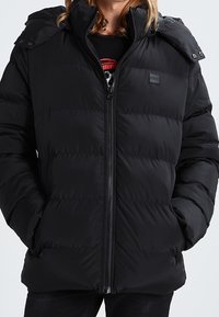 Urban Classics Vinterjacka - black