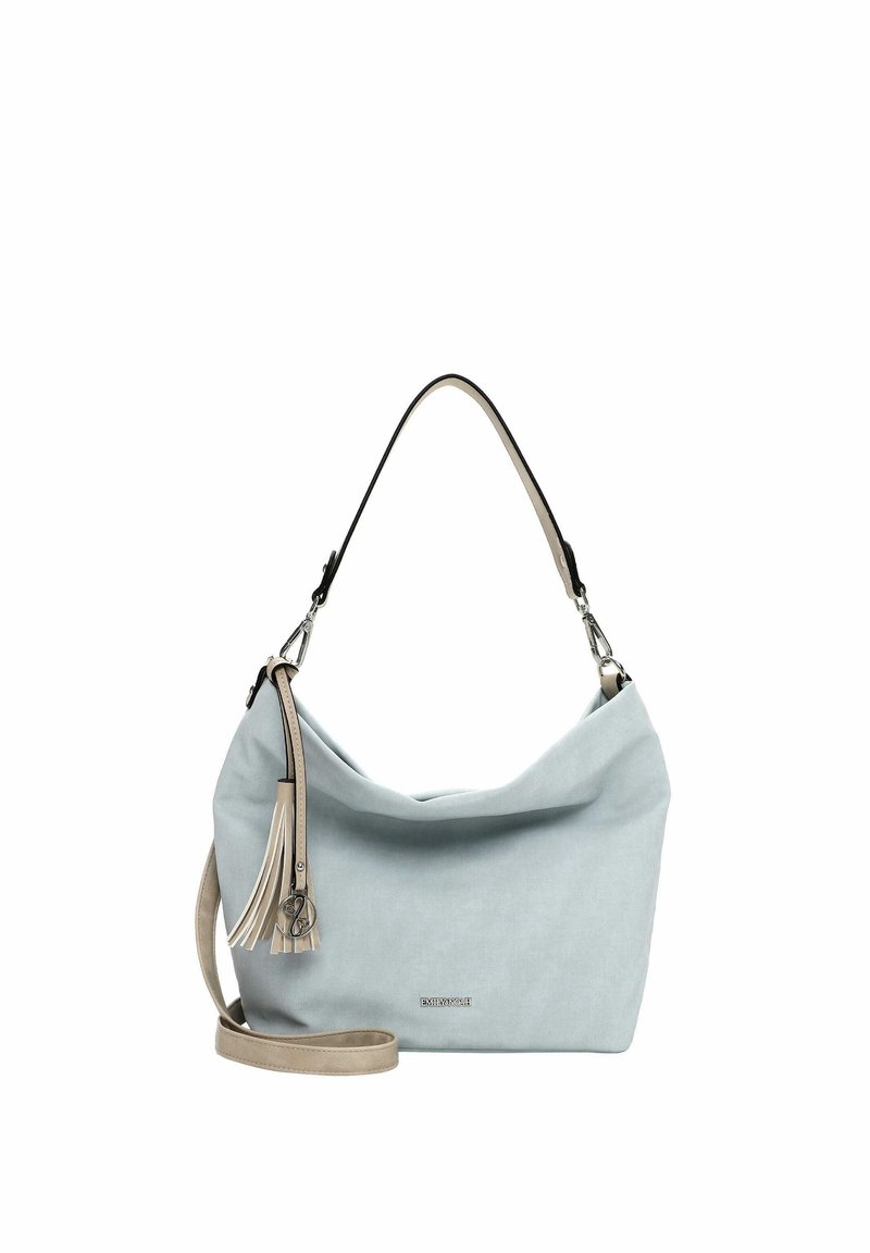 Bolso de hombro de tela azul claro con diseño holgado, detalles en color crema, un adorno de borla y una correa de hombro desmontable.