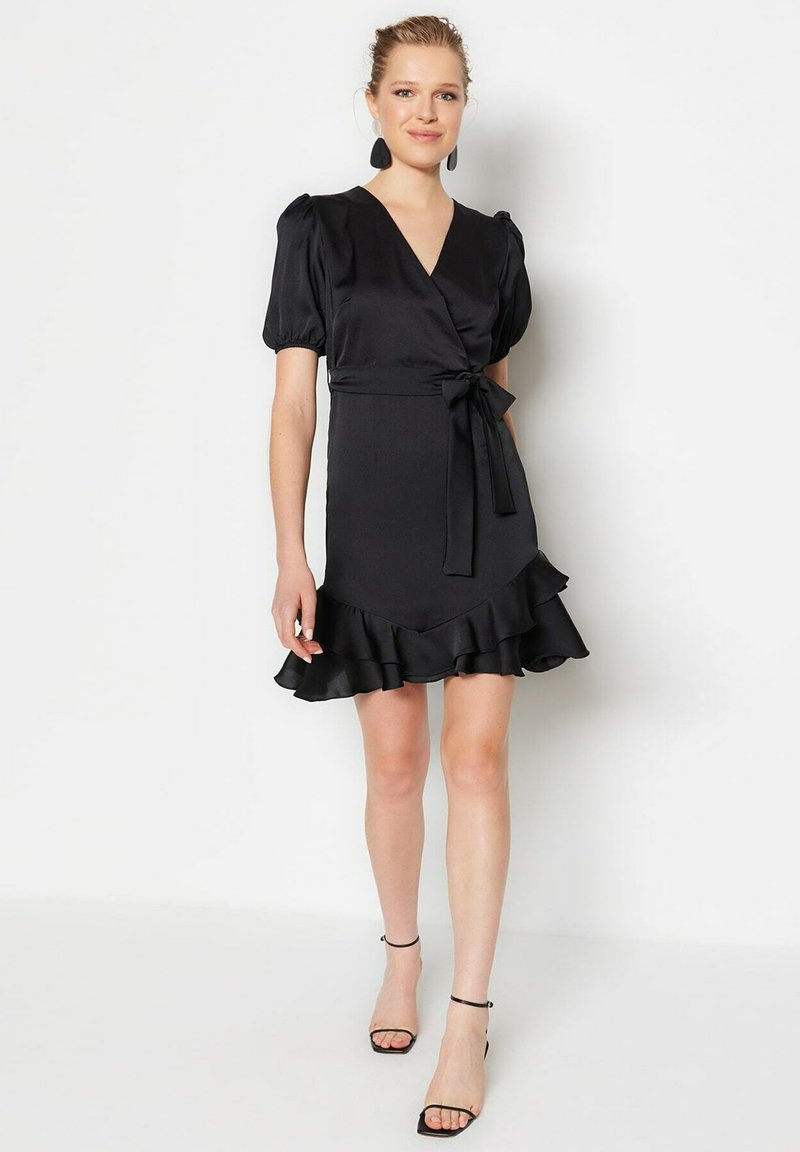 Trendyol BEDRIJF Cocktail dress / Party dress black Zalando.ie