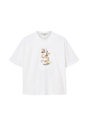 Hvid kortærmet T-shirt med blomsterdesign og kobberfarvet tekst "All For One" centreret på forsiden.