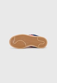 adidas Originals CAMPUS 00S UNISEX - Sportcipő - indigo/scarlet/white