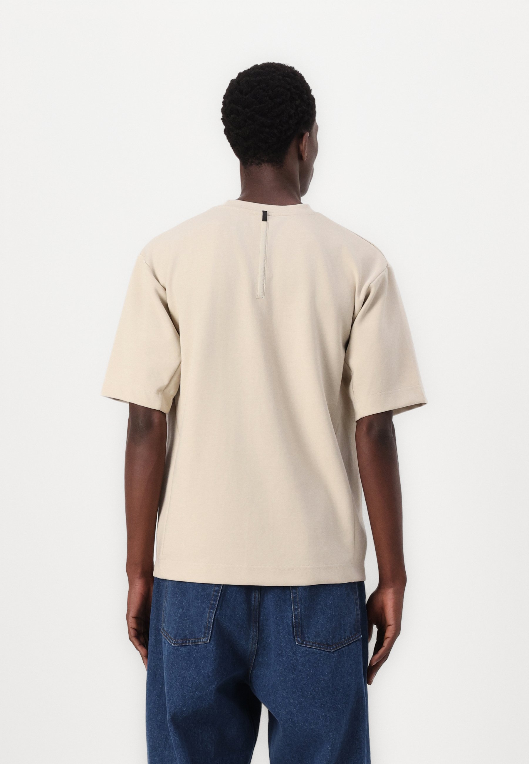 Oakley RESERVE POCKET TEE - Basic T-shirt - mist/beige - Zalando.co.uk