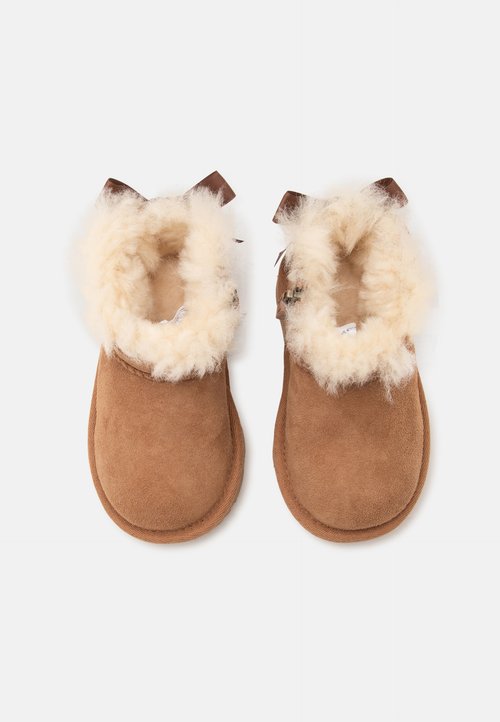UGG Botas Ultra Mini Bailey Bow - Chestnut — photo 4