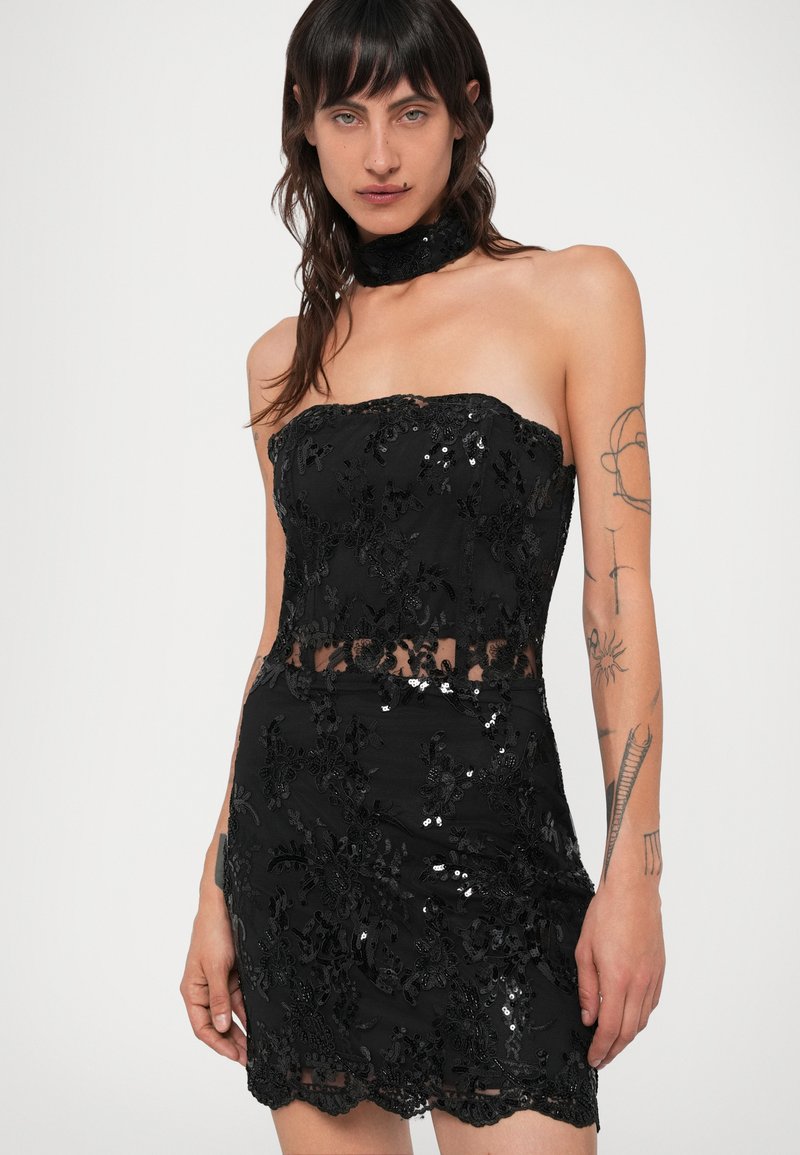 black work dress plus size Alice + Olivia Katia Ruffled Lace Sheath Dress Size 4 – Finds For You main image 0