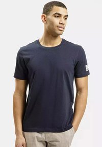 Niewybrane, ciemnoniebieski