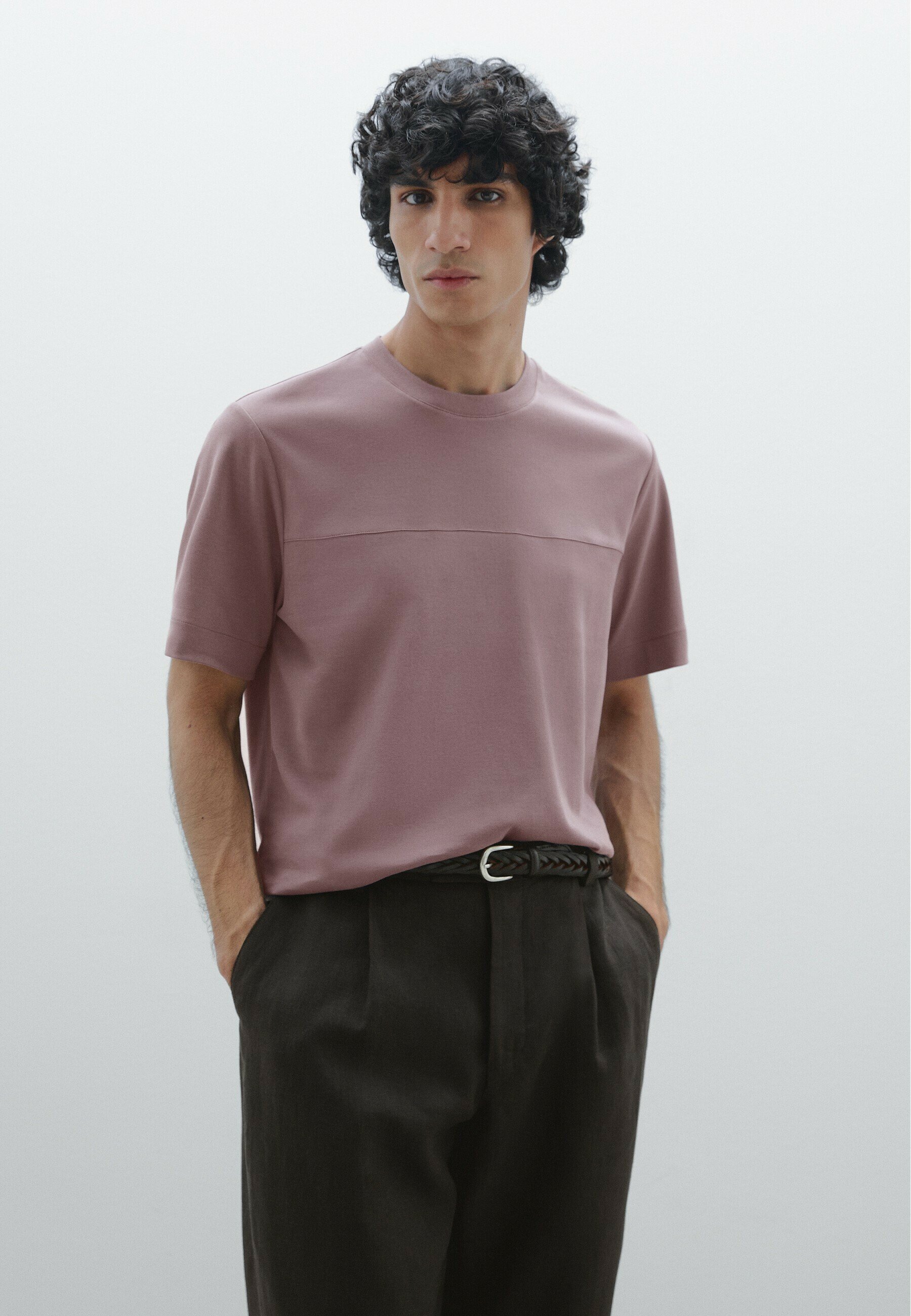 ★ Massimo Dutti★ sleeve seam detail t-shirt 06265200722 Heavy weight cotton T-shirt with seam detail · Burgundy