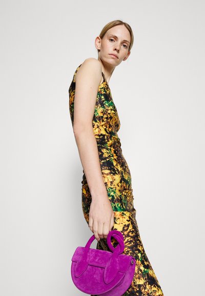 Lukhanyo Mdingi THE KENDALL DRESS - Φόρεμα από ζέρσεϊ - frosty chalk