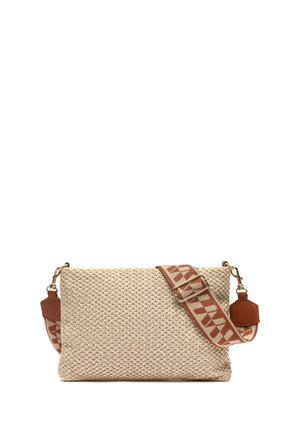 Stačiakampė smėlio spalvos austinė per petį nešiojama rankinė su nuimamu rudos spalvos raštuotu dirželiu ir aukso spalvos metaliniais sagtimis.