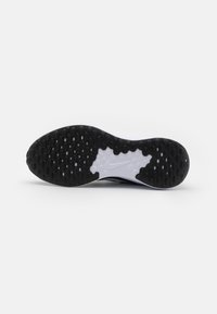 Nike Performance Väglöparskor - black