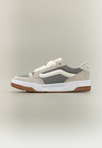 Neizvēlēts, frost gray