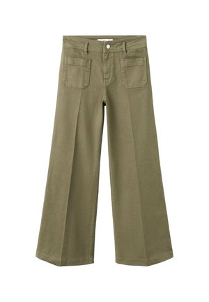 Pantaloni verde oliva a gamba larga con tasche applicate frontali, passanti per cintura e chiusura con bottone in vita.