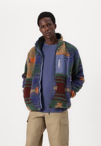 Penfield FOREFOUNDERS MATTAWA JACKET - Flísová bunda - rum raisin