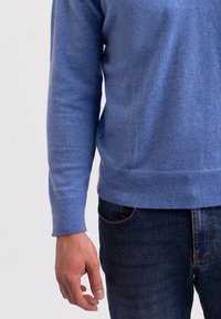 CASH-MERE V-AUSSCHNITT - Svetr - azurblau