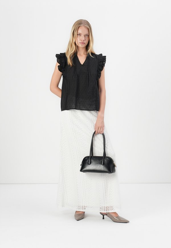 ONLRAINA V NECK RUFFLE - Blouse3