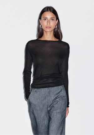 Massimo Dutti WITH NECKLINE DETAIL - Langarmshirt - black