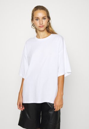 T-shirts - white