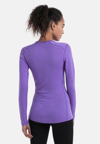 icebreaker W 260 TECH LS CREWE - Maglietta intima - MEDIUM PURPLE