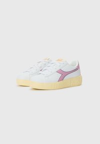 Diadora GAME STEP SNOOPY UNISEX - Scarpe da allenamento - pink/mauve/orchid