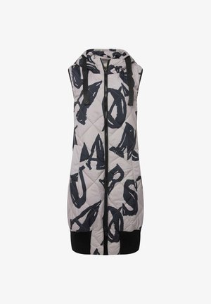 Vaatteet quilted sleeveless -liivi vaaleanharmaana, jossa on rohkeita mustia abstrakteja kuvioita. Edessä vetoketju ja musta ribbireuna. Varustettu säädettävillä nyöreillä varustetulla hupulla.