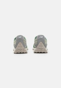 New Balance Sneaker low - green