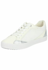 Sneaker bianco con accenti metallici argento sulla punta e sul tallone, superficie testurizzata, punta rotonda, suola piatta in gomma bianca e chiusura con lacci.