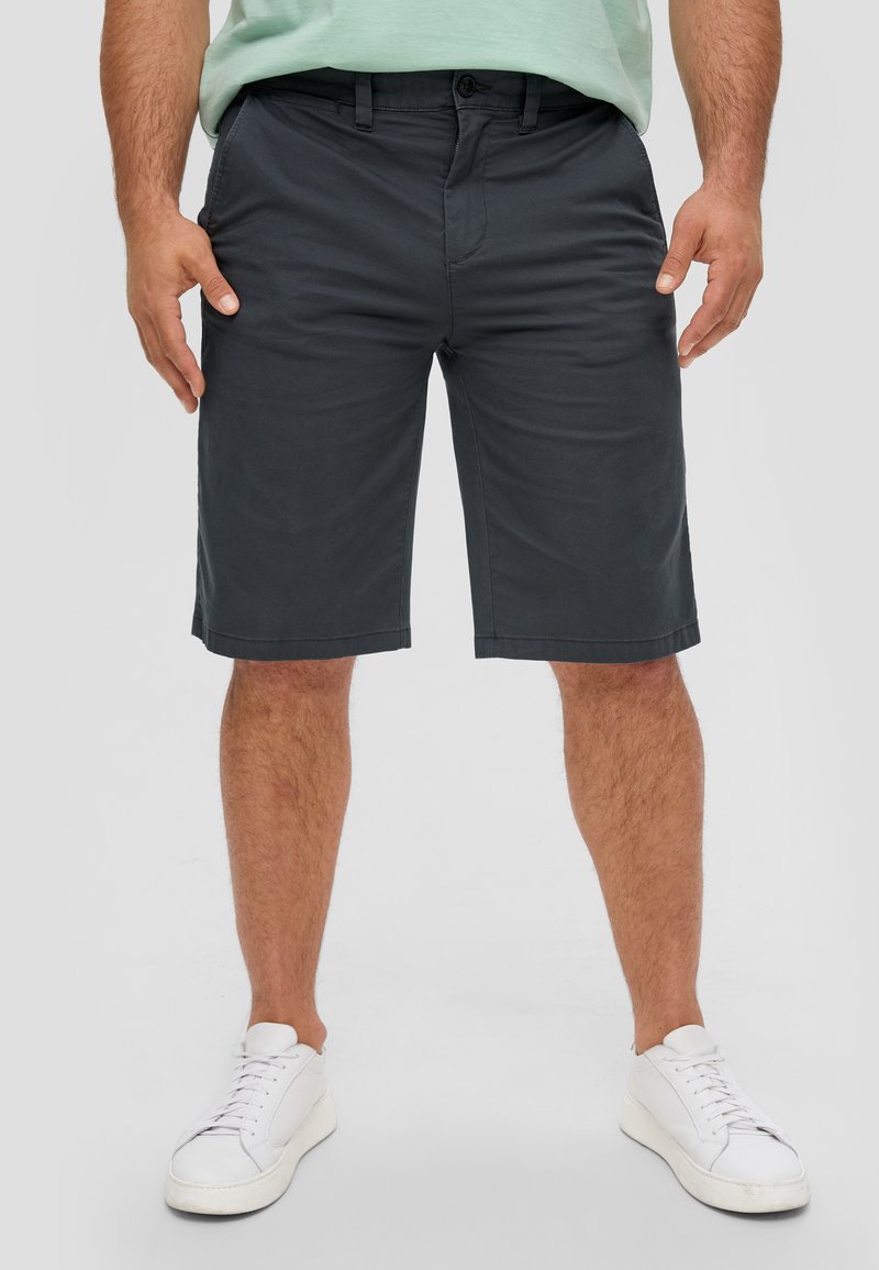 s.Oliver BERMUDA À JAMBES DROITES - Šortky - schiefergrau