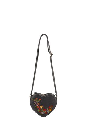 Schwarze herzförmige Handtasche mit mehrfarbig bestickten Blumen und verstellbarem dünnem Schulterriemen.