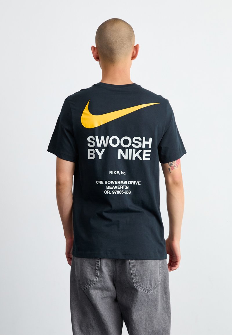 Nike Sportswear TEE - Apdrukāts T-krekls - black