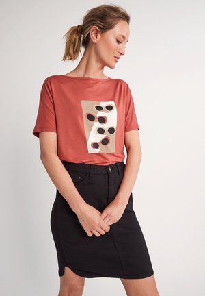 Print T-shirt - tabasco sunglasses print