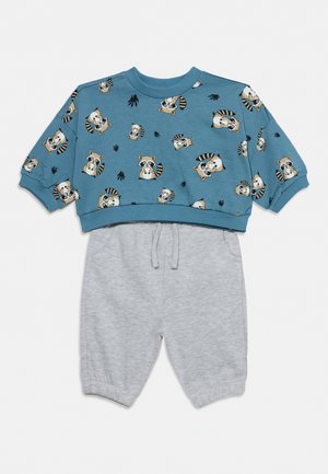 Friboo by Zalando, TODDLER LONG SET - Долнище на анцуг - blue/mottled grey
