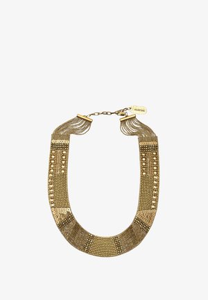 Naszyjnik w odcieniu złota z wieloma łańcuszkami, koralikami i cekinami ułożonymi w geometryczne wzory, wyposażony w regulowane zapięcie i metkę marki.