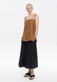 Bimba Y Lola MIDI - Gonna a campana - black