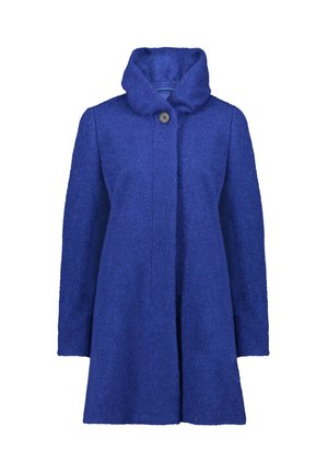 Manteau en laine bleu avec une finition texturée, col large et fermeture à un bouton. Manches longues et design mi-long. Pas de poches visibles.