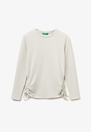 Maglietta grigia chiara a maniche lunghe con tessuto texturizzato, dotata di lati regolabili con coulisse per una vestibilità personalizzabile e scollatura rotonda.