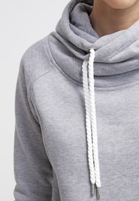 Urban Classics RAGLAN HIGH NECK  - Jersey con capucha - grey