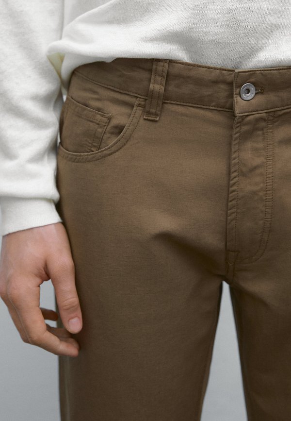 Jeans Tapered Fit - khaki3