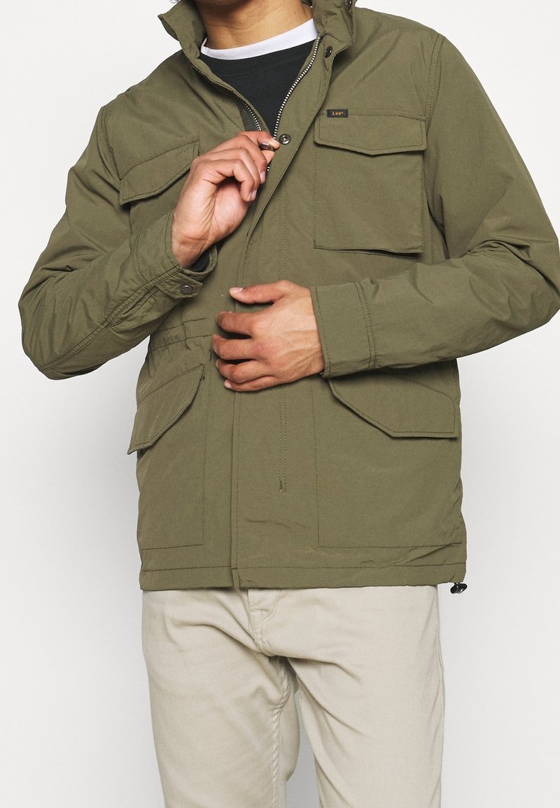 Lee Tunn jacka - olive