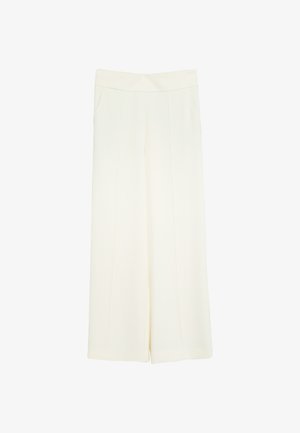 Kremowe spodnie o szerokich nogawkach z wysokim stanem i przednimi szwami, zaprezentowane na płasko na białym tle.