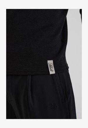 SIKSILK, HENLEY T-SHIRT. - Top s dlhým rukávom - black