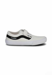 Białe płócienne sneakersy z czarnym wzorem falistym; posiadają rzep oraz tradycyjne sznurowanie; gumowa podeszwa z teksturowanym gripem.