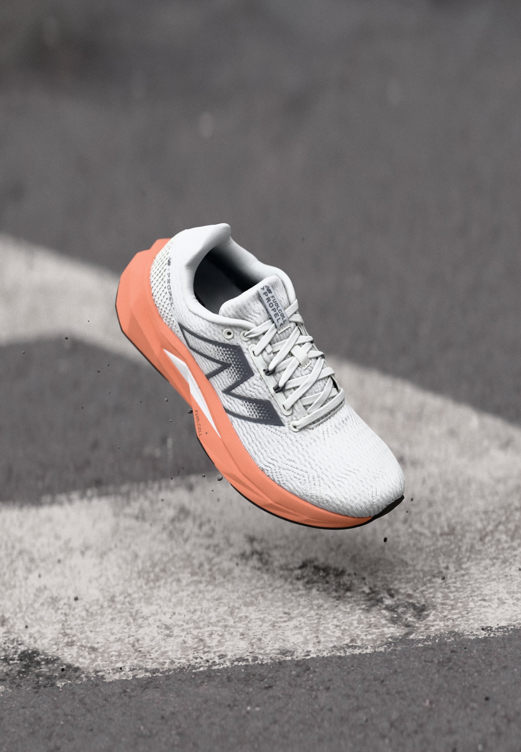 New Balance FuelCell Propel V5 24センチ Buty do biegania New Balance FuelCell Propel v5 opinie i ceny