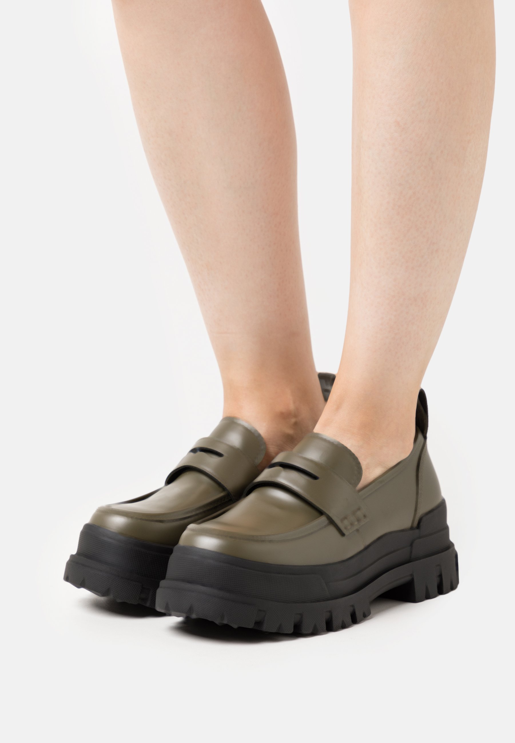 buffalo x puma suede