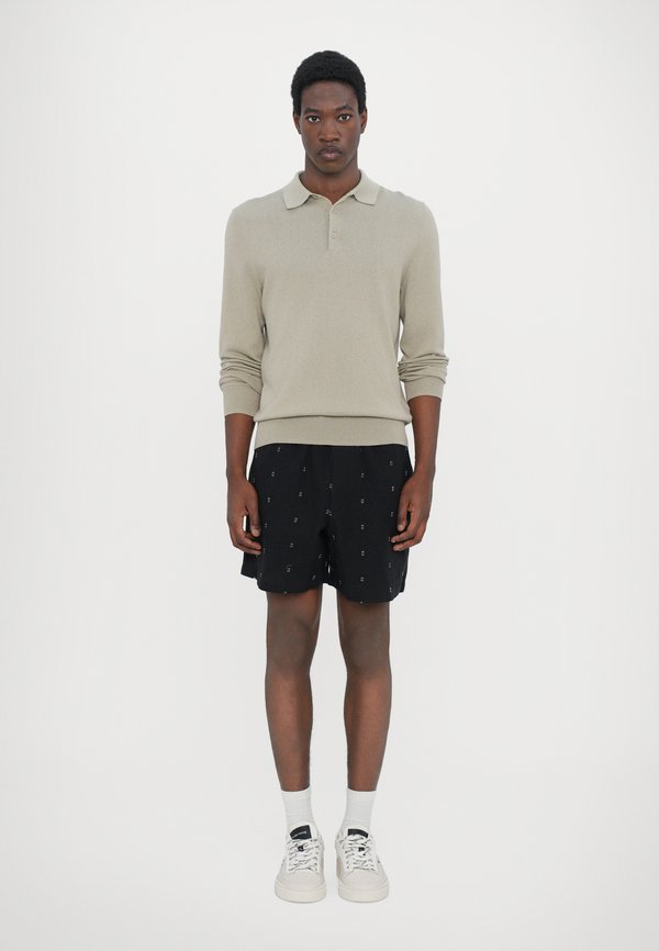 MARC EMBROIDERED  - Shorts2