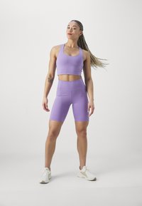 Girlfriend Collective PALOMA BRA - Sport-BH med medium stöd - cosmos