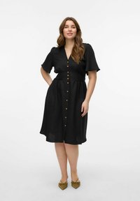 Vero Moda Curve VMCMELANEY MIDI - Robe chemise - black