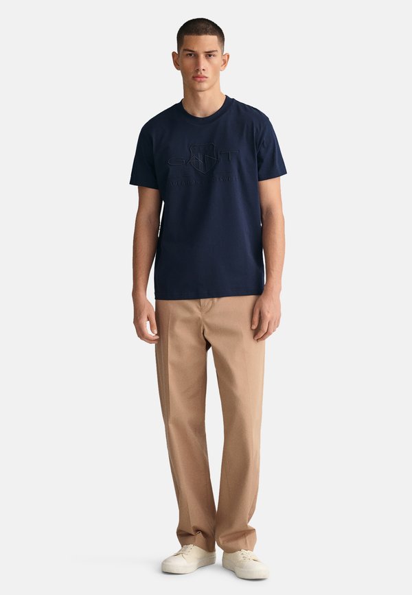 TONAL ARCHIVE SHIELD - Print T-shirt4