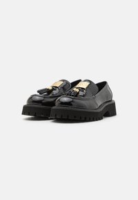 DKNY GILLIAN LOAFER Slip-ons black